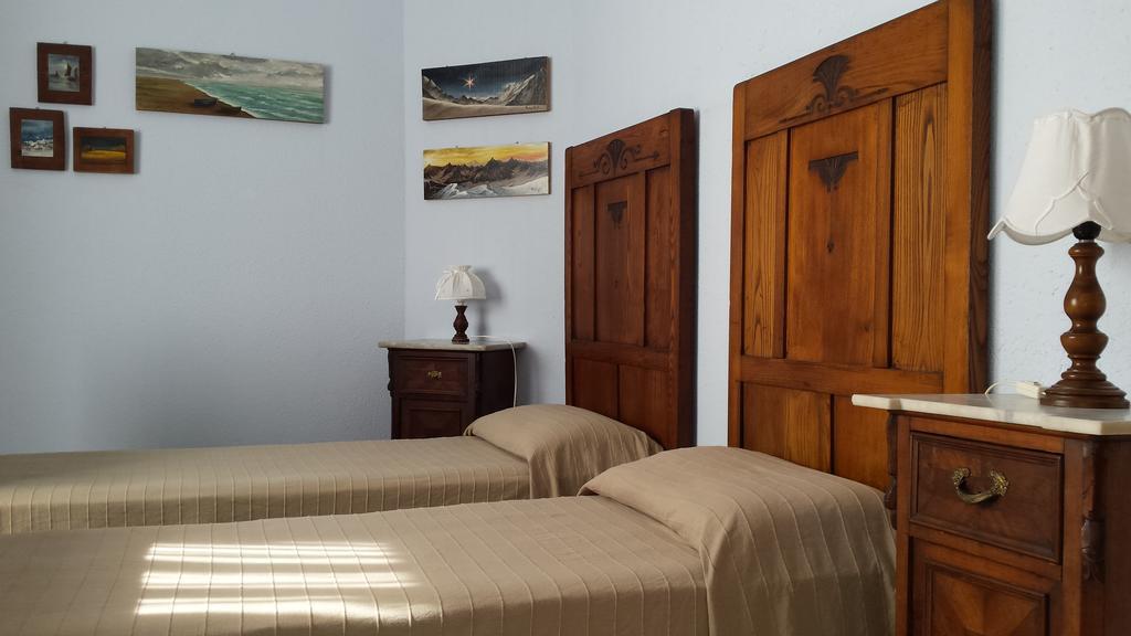 マッサ・マリッティマ Agriturismo Podere La Cascataヴィラ エクステリア 写真