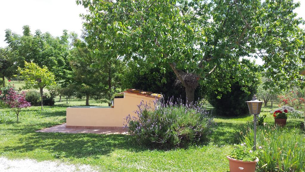 マッサ・マリッティマ Agriturismo Podere La Cascataヴィラ エクステリア 写真