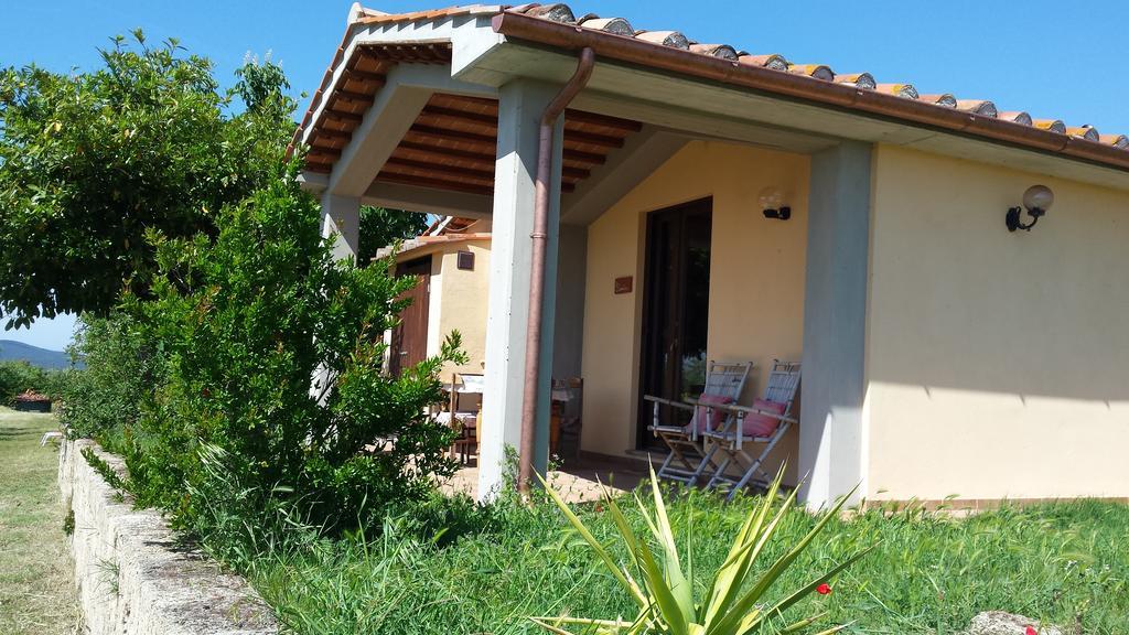 マッサ・マリッティマ Agriturismo Podere La Cascataヴィラ エクステリア 写真