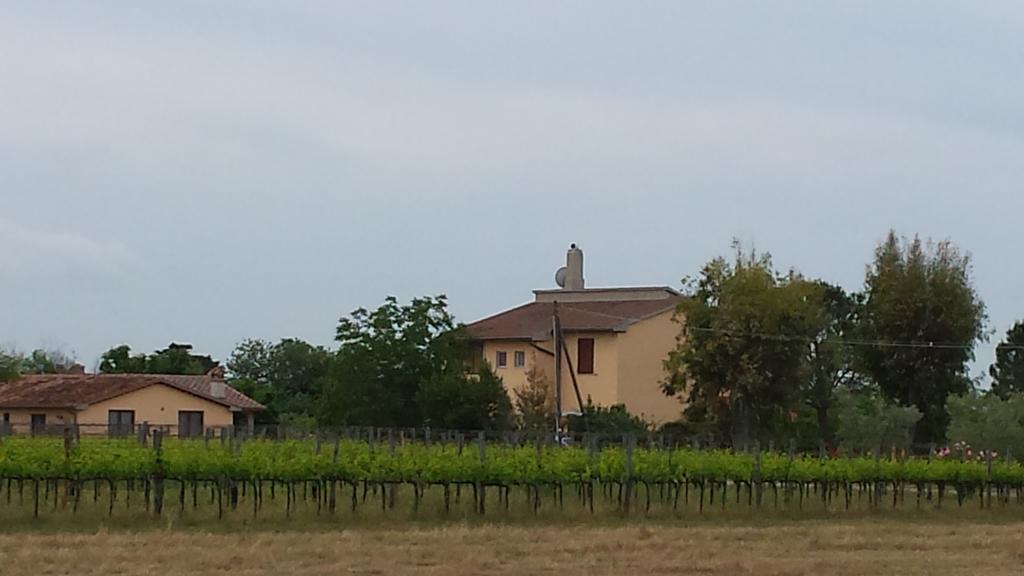 マッサ・マリッティマ Agriturismo Podere La Cascataヴィラ エクステリア 写真