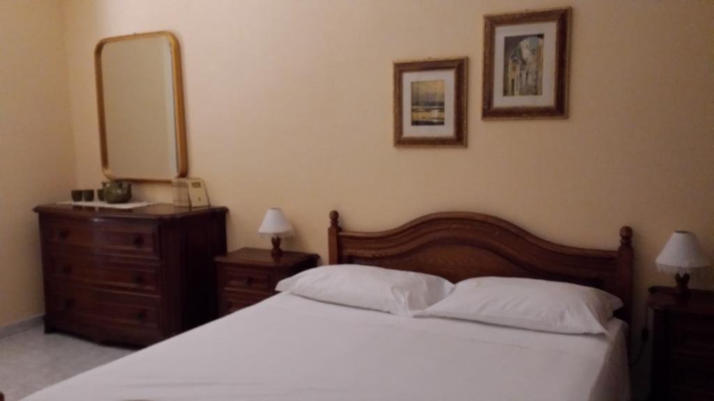 マッサ・マリッティマ Agriturismo Podere La Cascataヴィラ エクステリア 写真