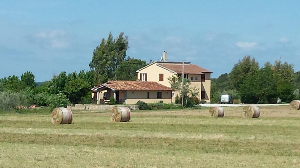 マッサ・マリッティマ Agriturismo Podere La Cascataヴィラ エクステリア 写真